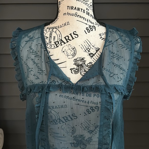 ModCloth Top - Picture 3 of 3